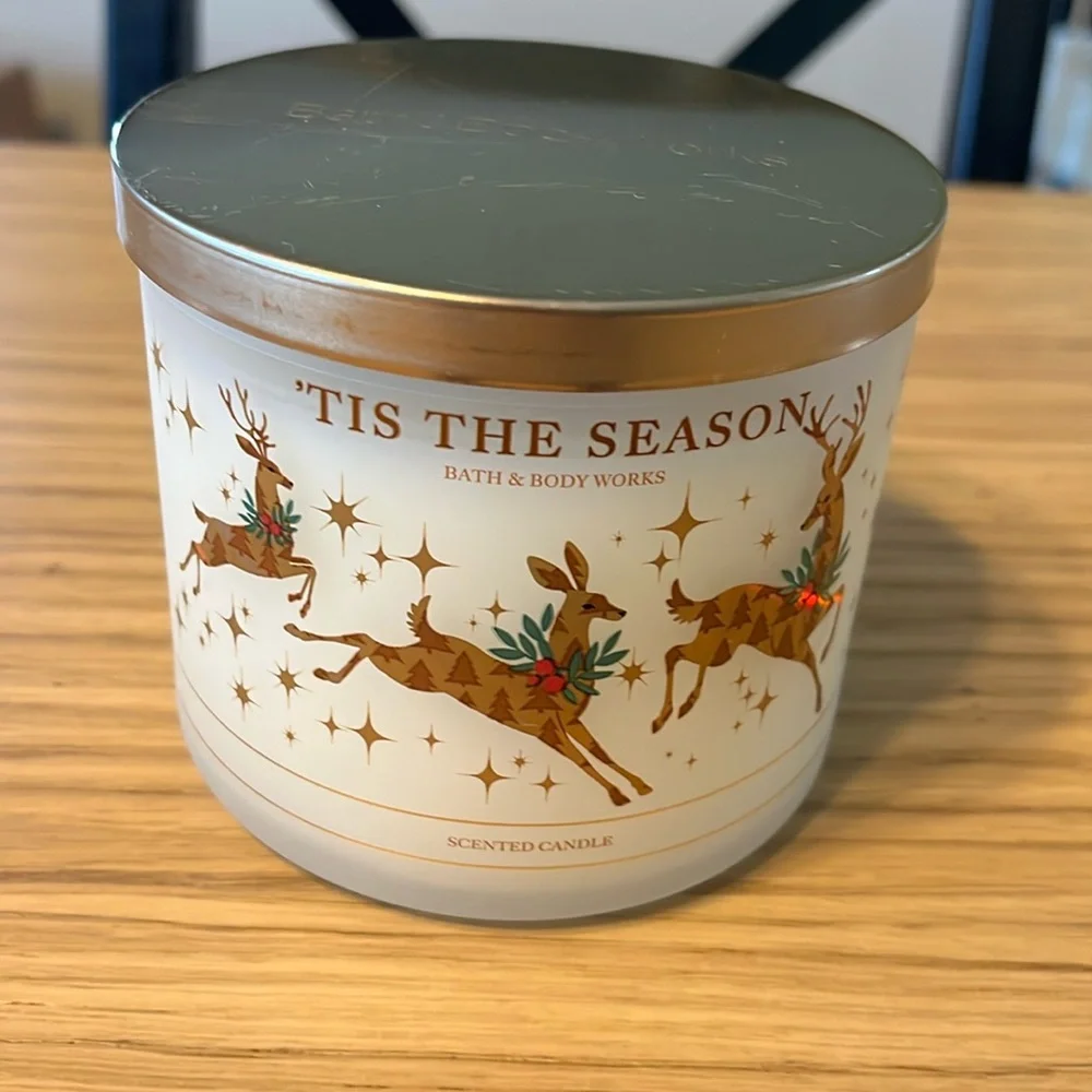 Bath & Body Works 3 Wick Candle. This The Season.